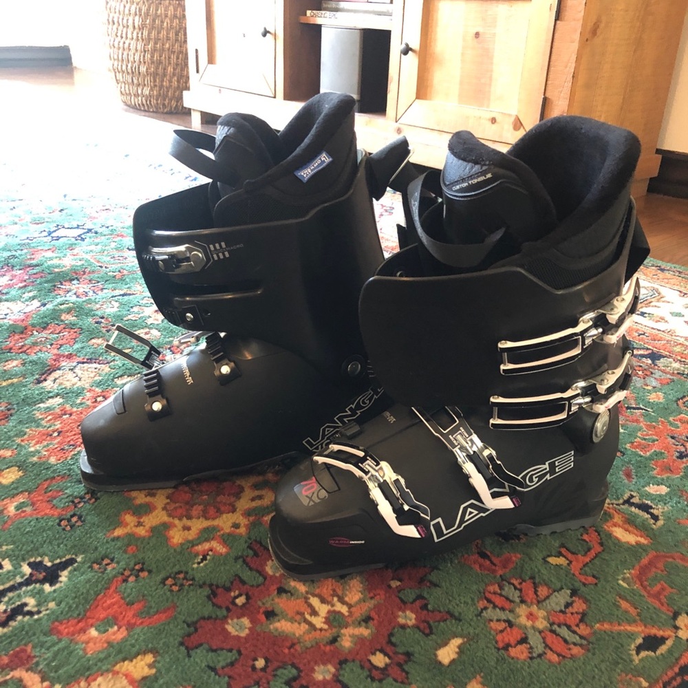 Women’s Lange Ski Boots - WORN TWICE